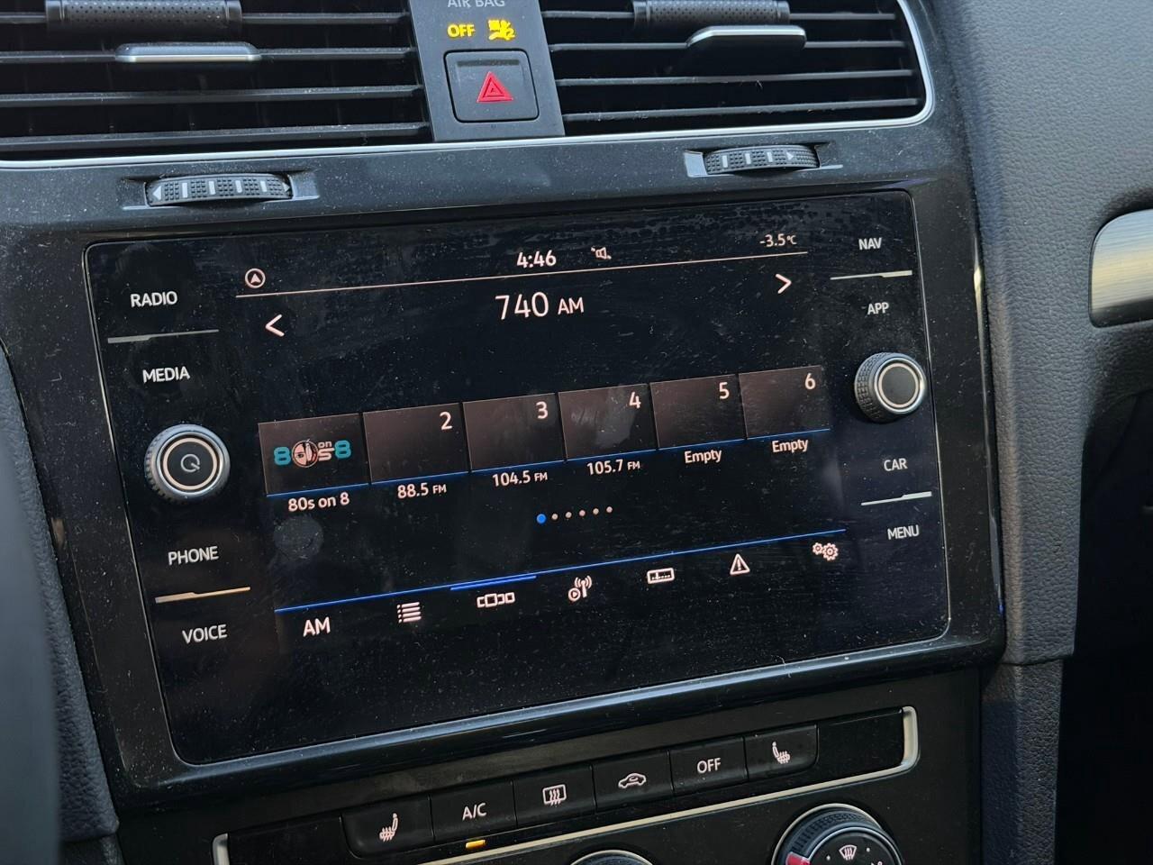 2021 Volkswagen Golf ComfortlineONE-OWNER, ACCIDENT-FREE, HTD SEATS, BA Photo