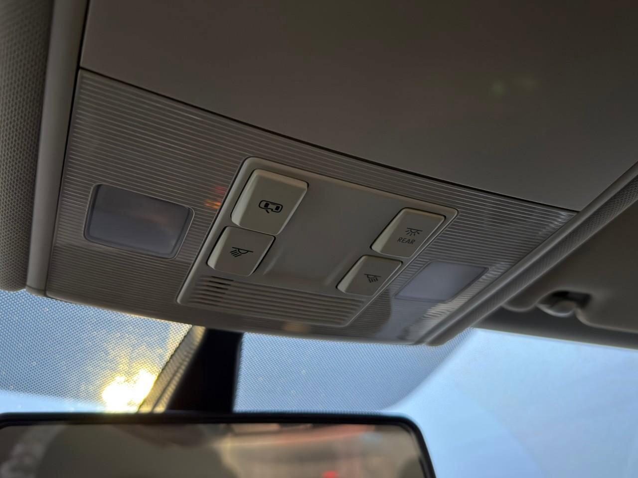 2021 Volkswagen Golf ComfortlineONE-OWNER, ACCIDENT-FREE, HTD SEATS, BA Photo