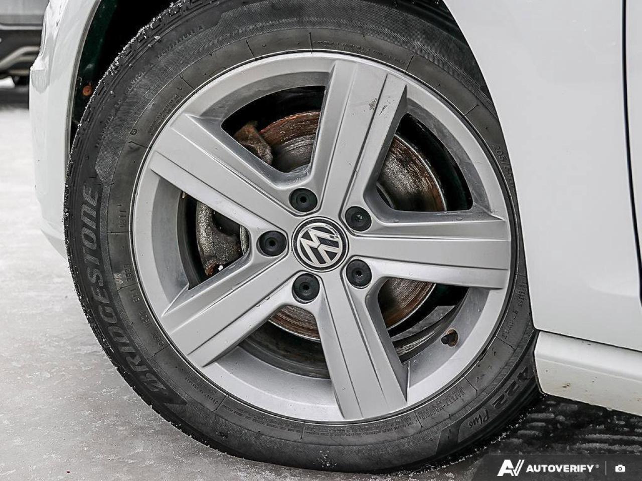 2021 Volkswagen Golf ComfortlineONE-OWNER, ACCIDENT-FREE, HTD SEATS, BA Photo