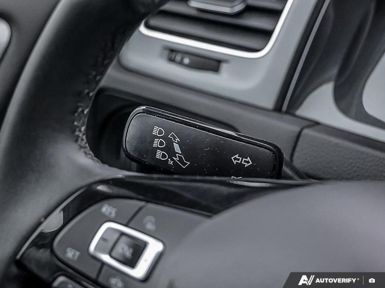 2021 Volkswagen Golf ComfortlineONE-OWNER, ACCIDENT-FREE, HTD SEATS, BA Photo