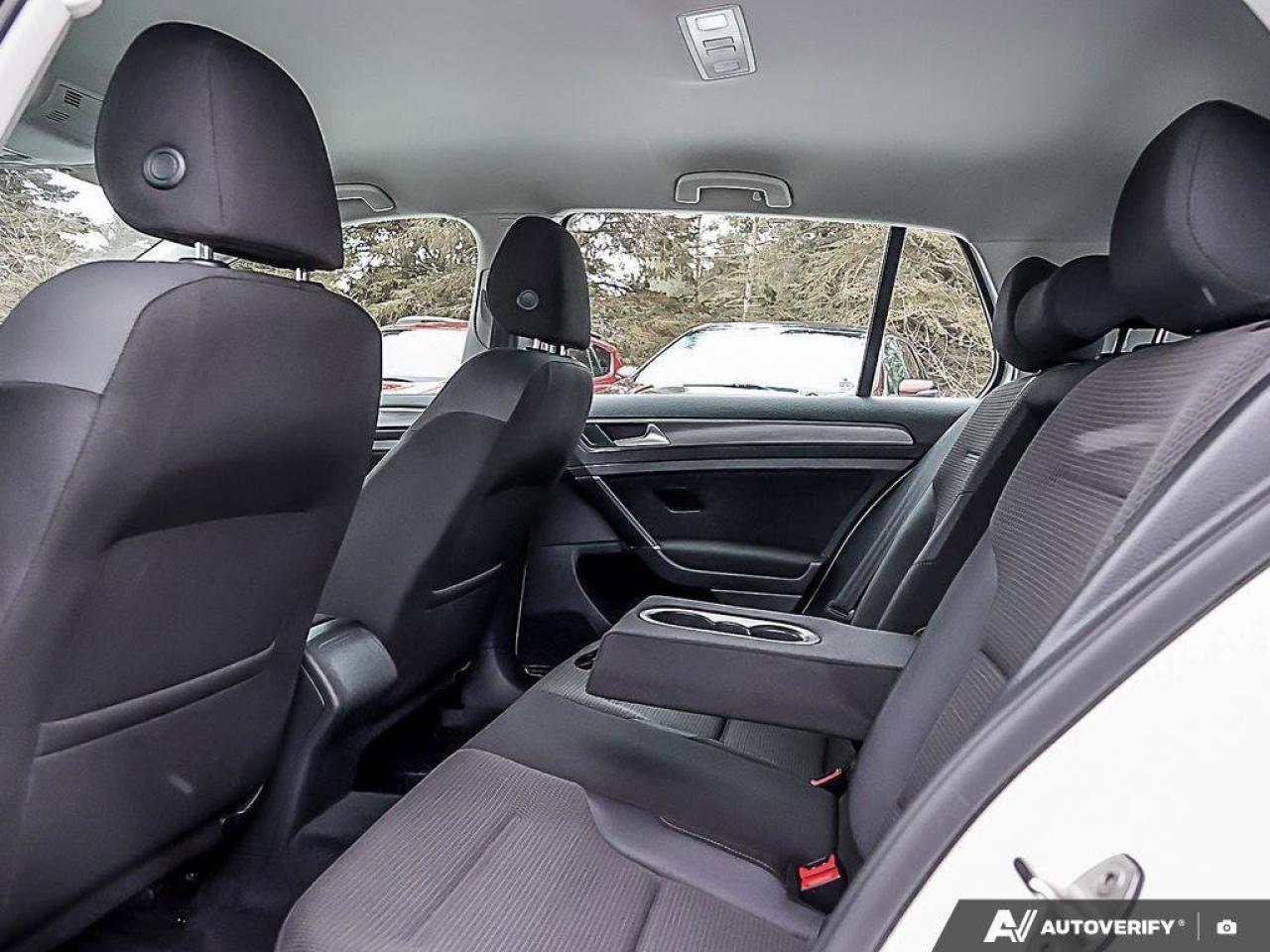 2021 Volkswagen Golf ComfortlineONE-OWNER, ACCIDENT-FREE, HTD SEATS, BA Photo