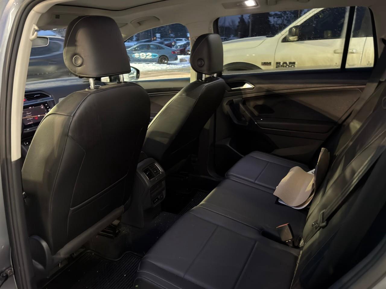 2018 Volkswagen Tiguan ComfortlineCERTIFIED AS-TRADED, NAVIGATION, HTD SE Photo