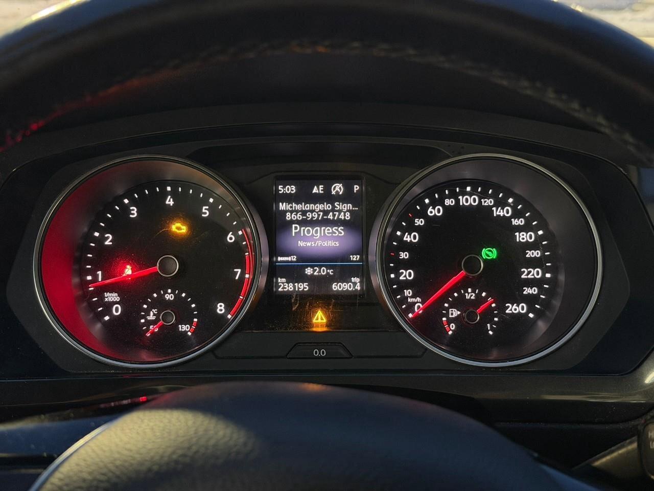 2018 Volkswagen Tiguan ComfortlineCERTIFIED AS-TRADED, NAVIGATION, HTD SE Photo