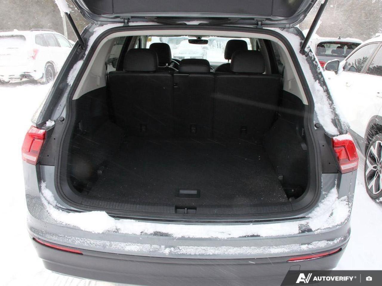 2018 Volkswagen Tiguan ComfortlineCERTIFIED AS-TRADED, NAVIGATION, HTD SE Photo