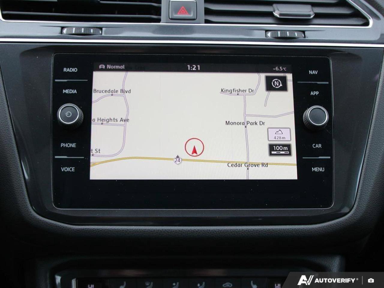 2018 Volkswagen Tiguan ComfortlineCERTIFIED AS-TRADED, NAVIGATION, HTD SE Photo