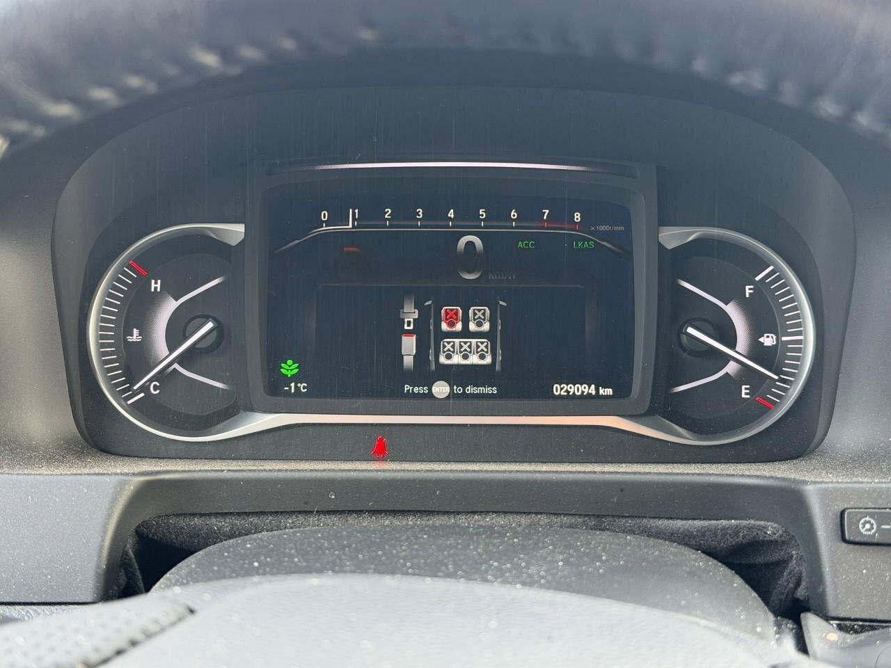 2023 Honda Passport TouringACCIDENT-FREE, HTD + CLD SEATS, SUNROOF, NA Photo