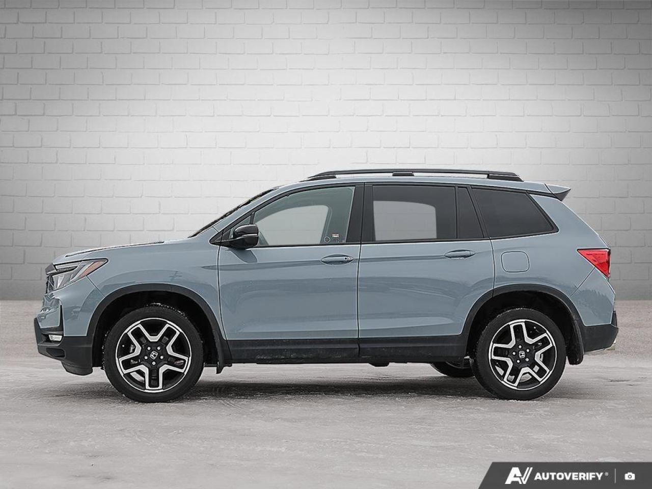 2023 Honda Passport TouringACCIDENT-FREE, HTD + CLD SEATS, SUNROOF, NA Photo2