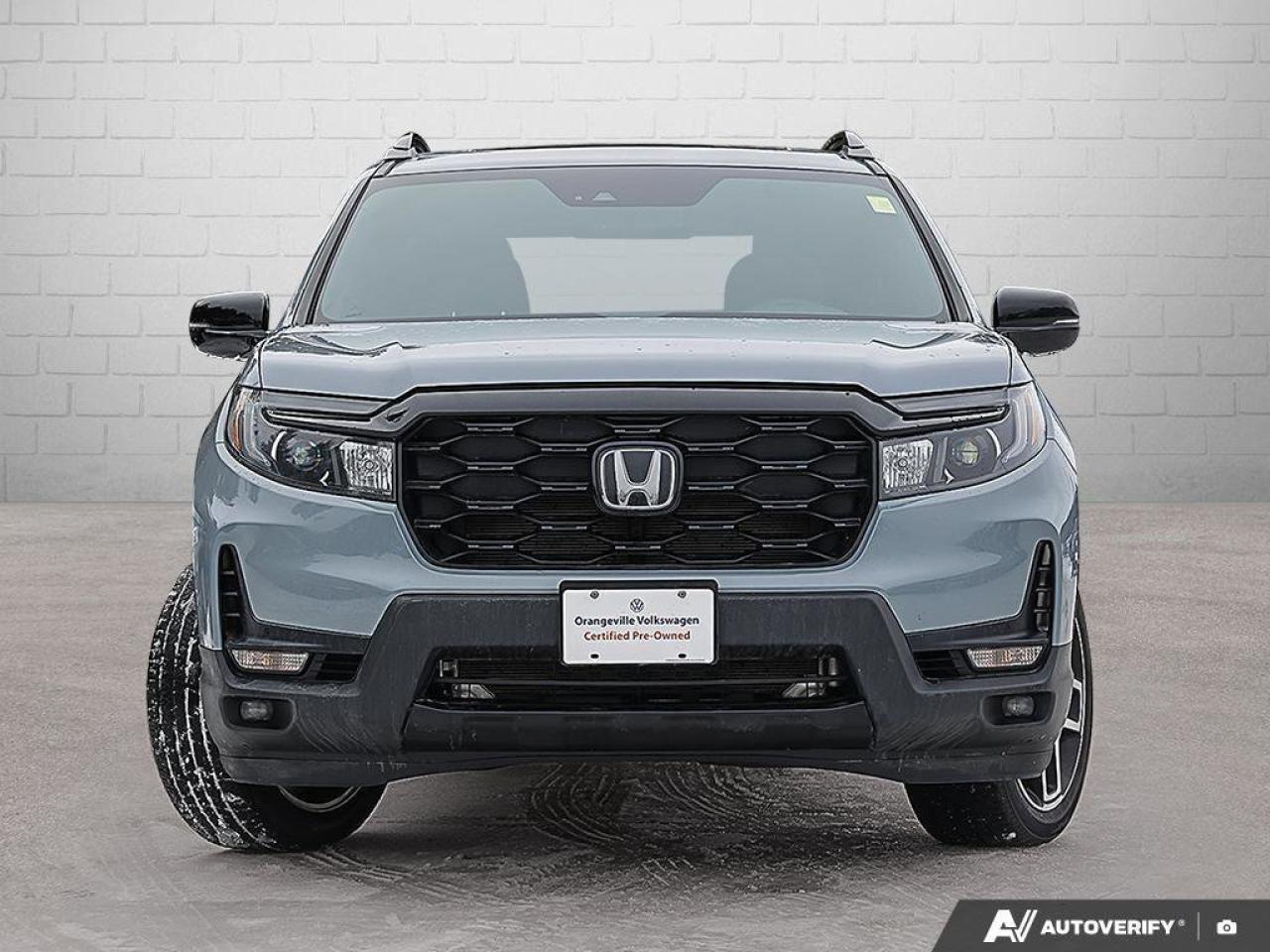 2023 Honda Passport TouringACCIDENT-FREE, HTD + CLD SEATS, SUNROOF, NA Photo