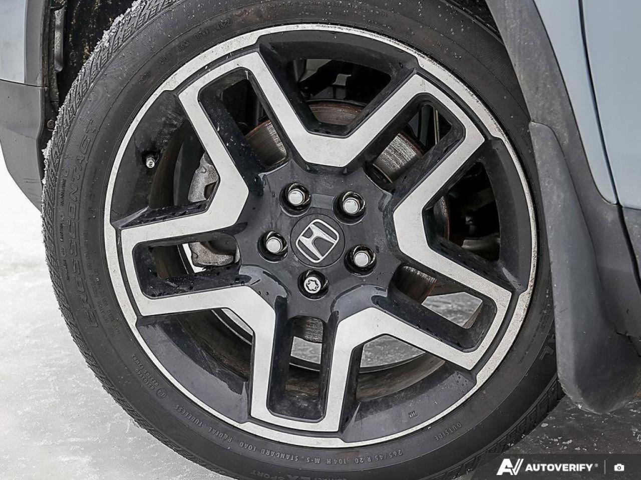 2023 Honda Passport TouringACCIDENT-FREE, HTD + CLD SEATS, SUNROOF, NA Photo