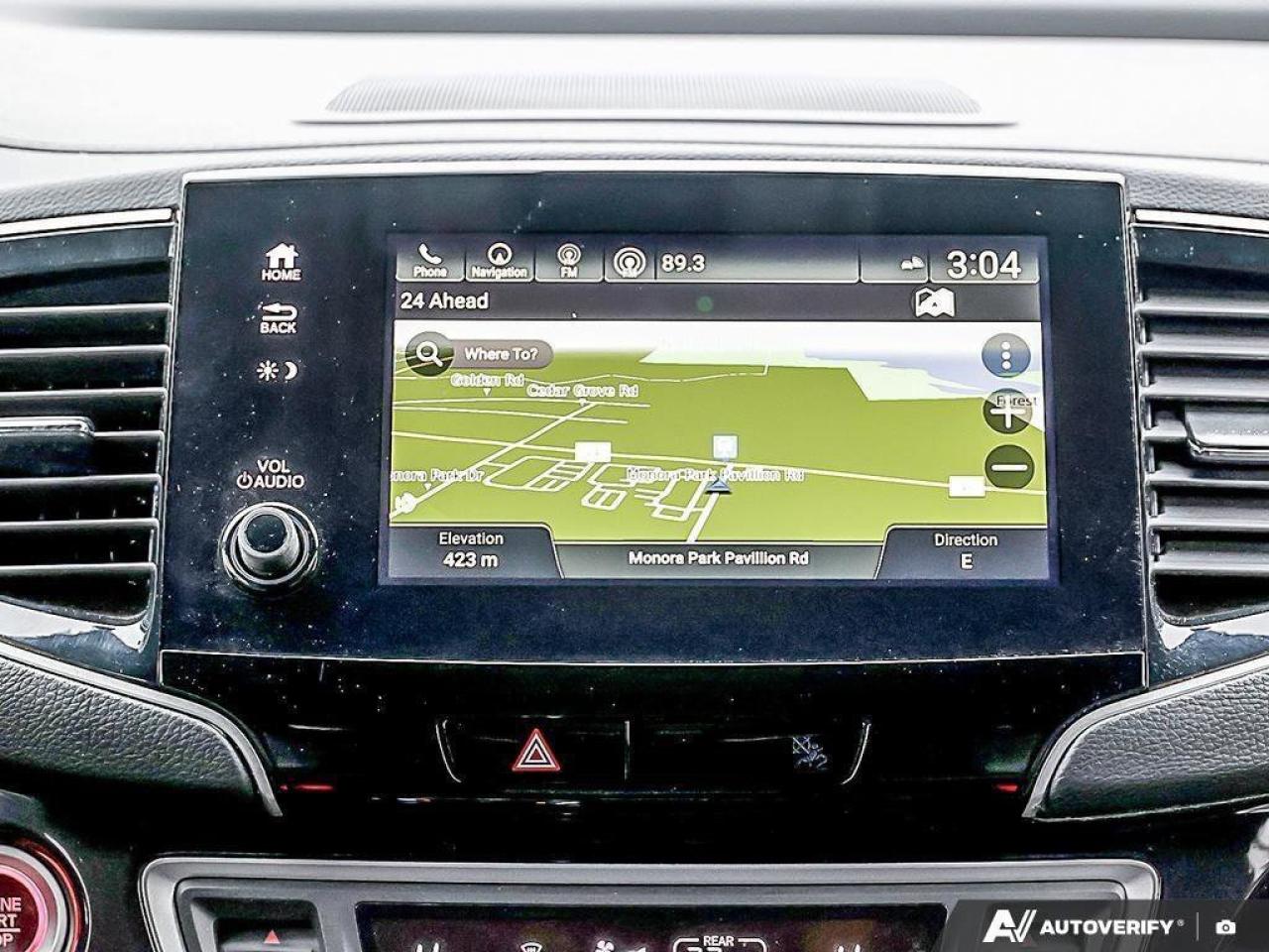 2023 Honda Passport TouringACCIDENT-FREE, HTD + CLD SEATS, SUNROOF, NA Photo