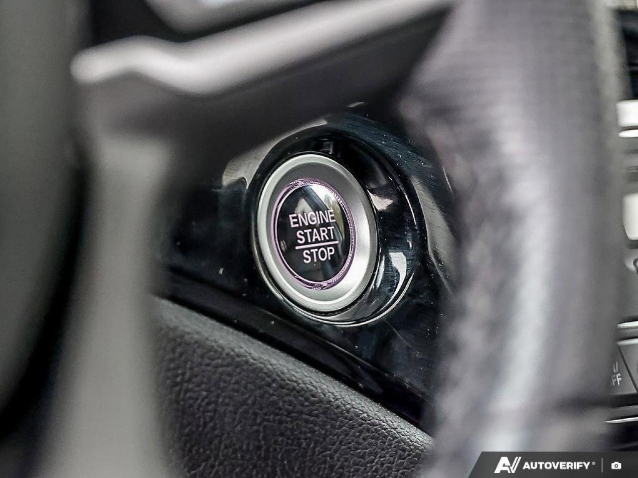 2023 Honda Passport TouringACCIDENT-FREE, HTD + CLD SEATS, SUNROOF, NA Photo