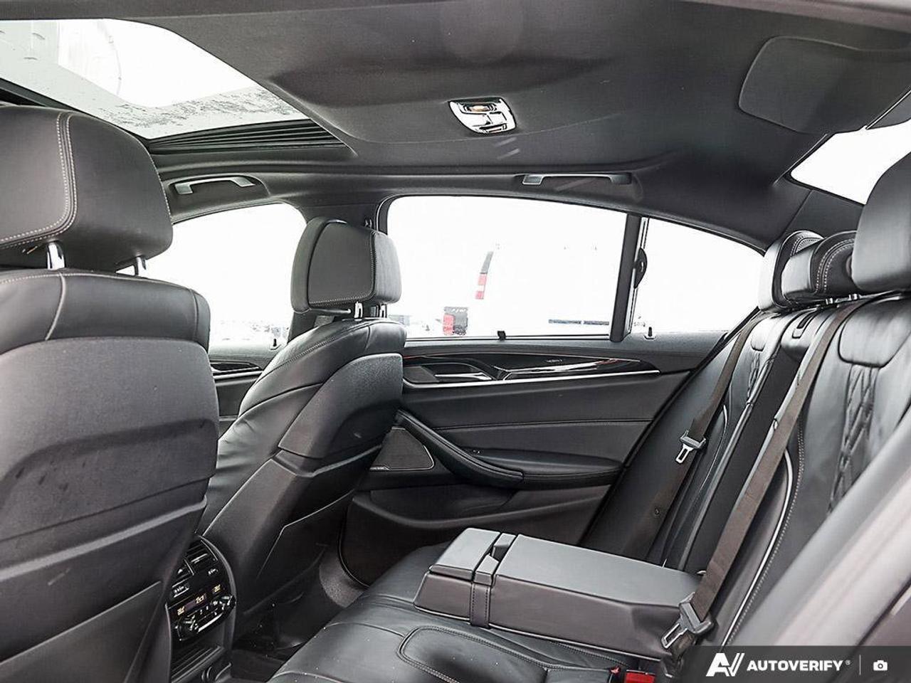 2018 BMW 5 Series M550i xDriveM550I XDRIVE, 4.4L V8, ALLOYS, NAV, SU Photo