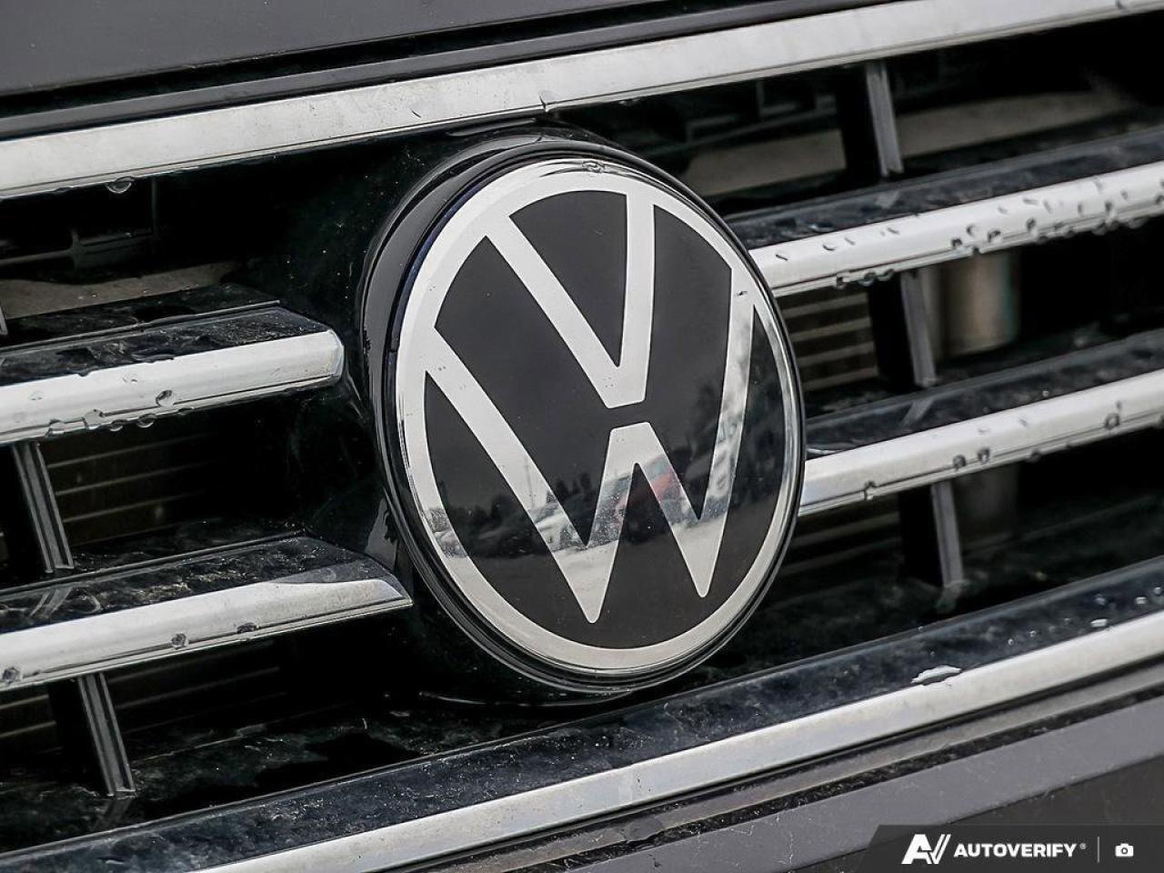 2023 Volkswagen Tiguan ComfortlineONE-OWNER, ACCIDENT-FREE, SUNROOF, HTD Photo