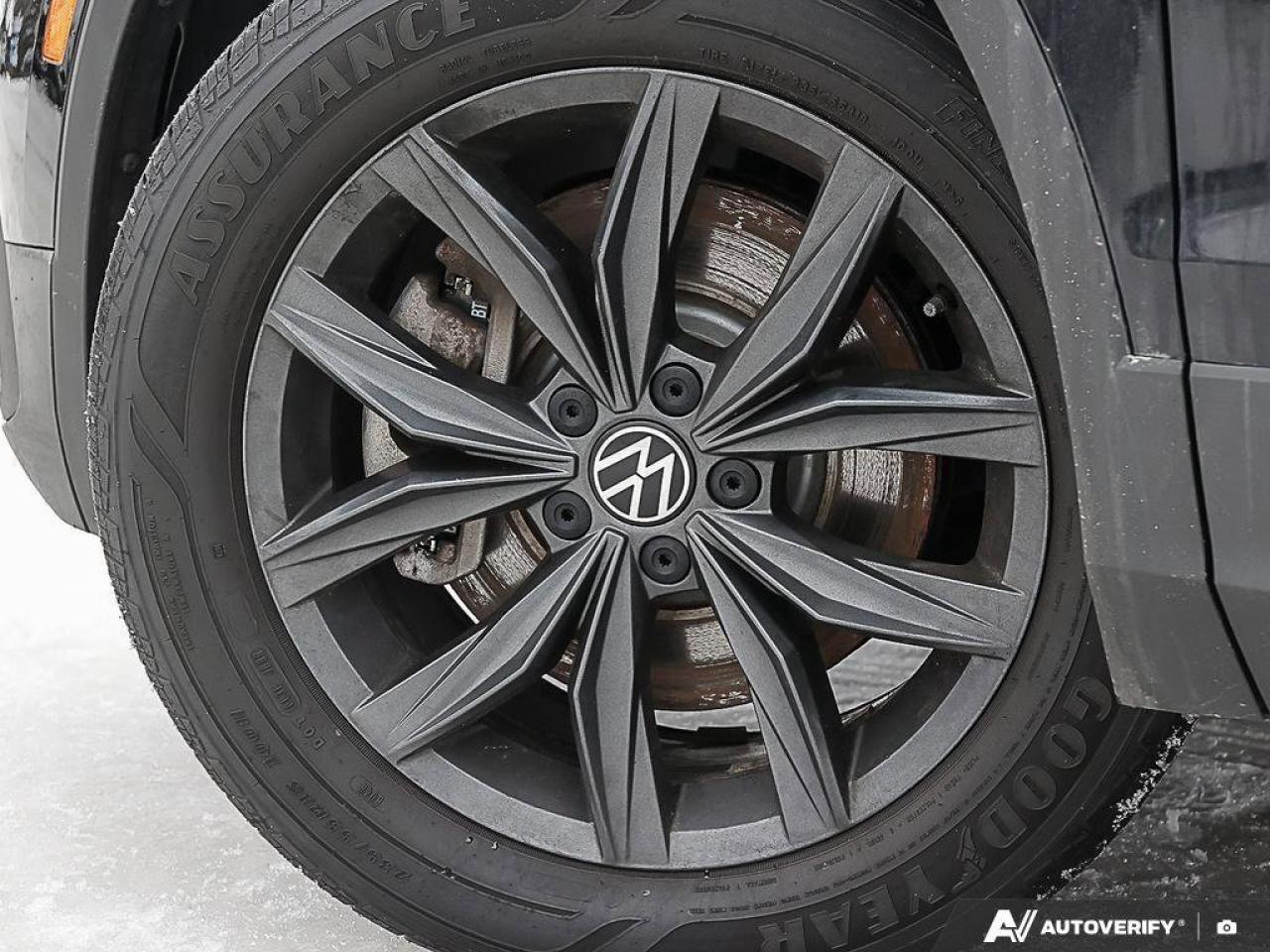 2023 Volkswagen Tiguan ComfortlineONE-OWNER, ACCIDENT-FREE, SUNROOF, HTD Photo