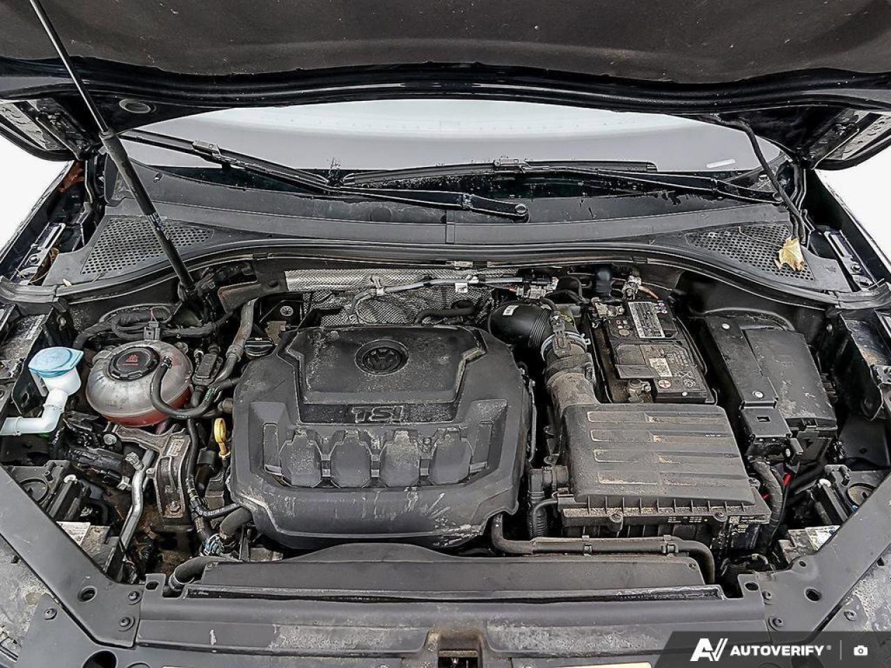 2023 Volkswagen Tiguan ComfortlineONE-OWNER, ACCIDENT-FREE, SUNROOF, HTD Photo