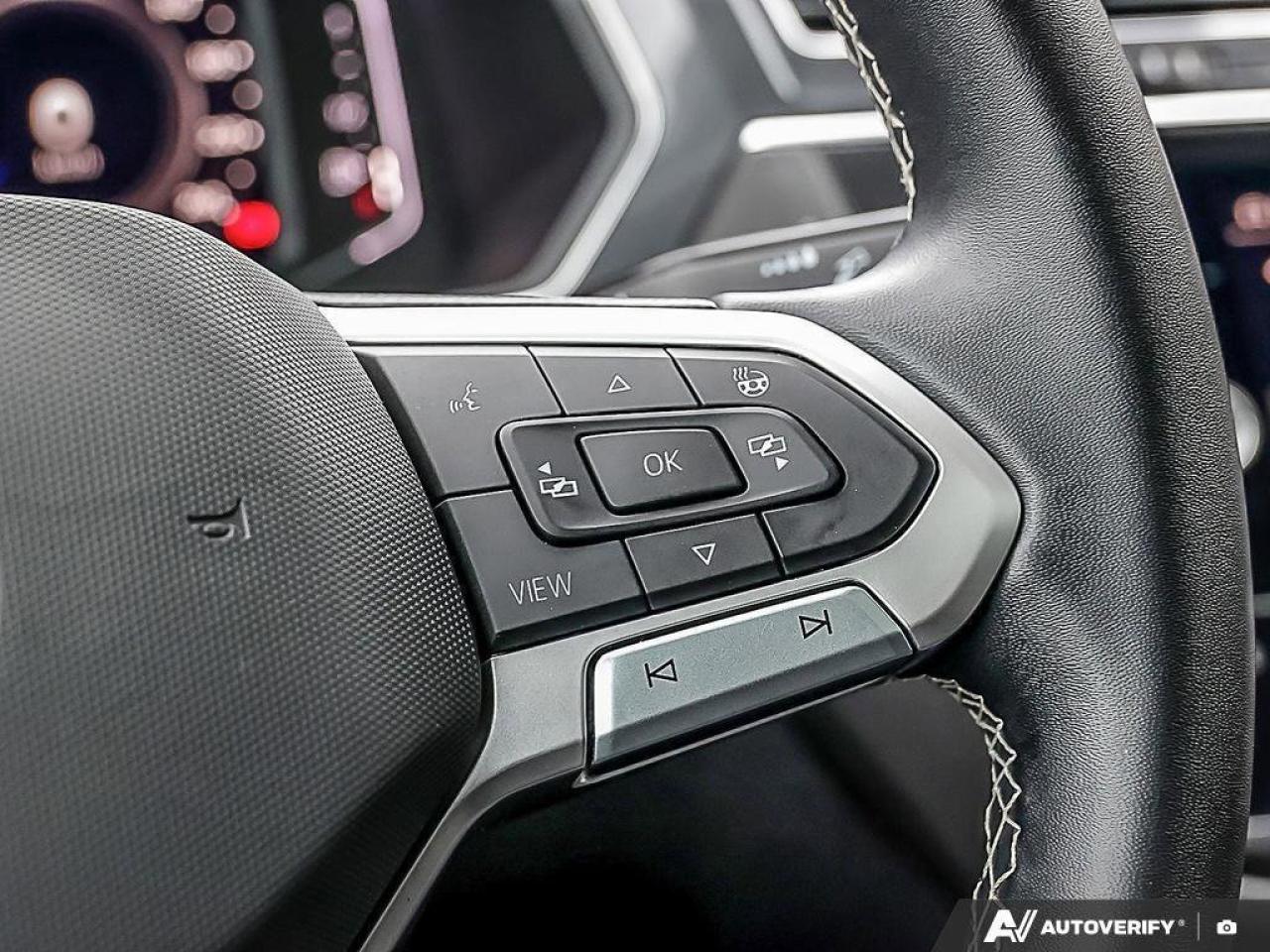 2023 Volkswagen Tiguan ComfortlineONE-OWNER, ACCIDENT-FREE, SUNROOF, HTD Photo