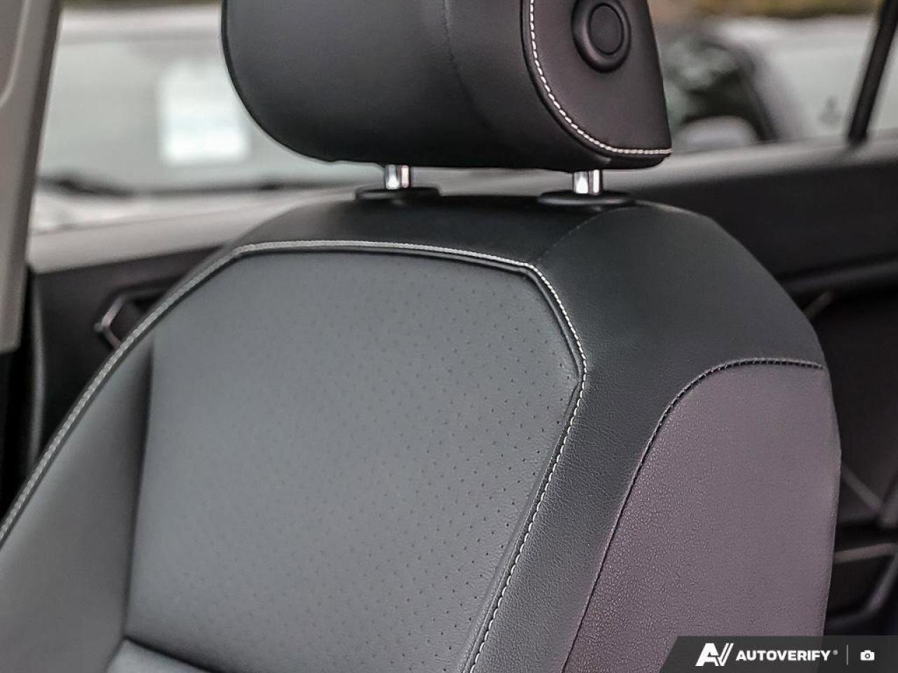 2023 Volkswagen Tiguan ComfortlineONE-OWNER, ACCIDENT-FREE, SUNROOF, HTD Photo