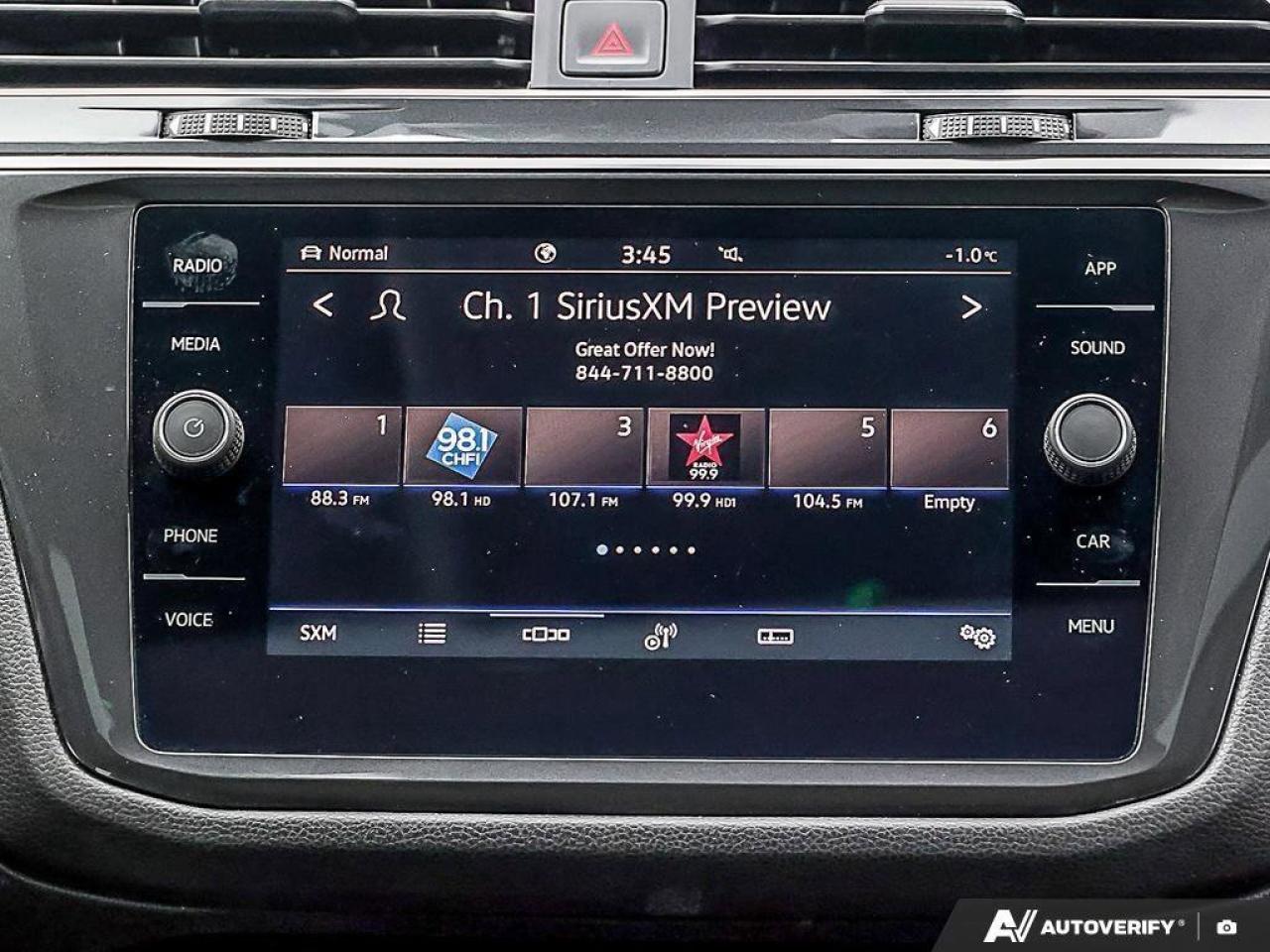 2023 Volkswagen Tiguan ComfortlineONE-OWNER, ACCIDENT-FREE, SUNROOF, HTD Photo