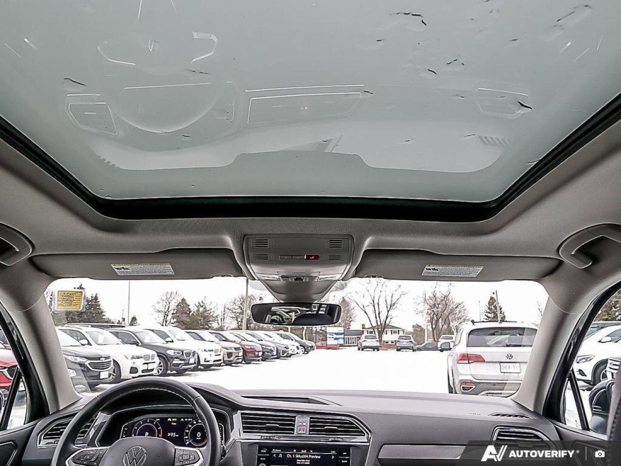 2023 Volkswagen Tiguan ComfortlineONE-OWNER, ACCIDENT-FREE, SUNROOF, HTD Photo