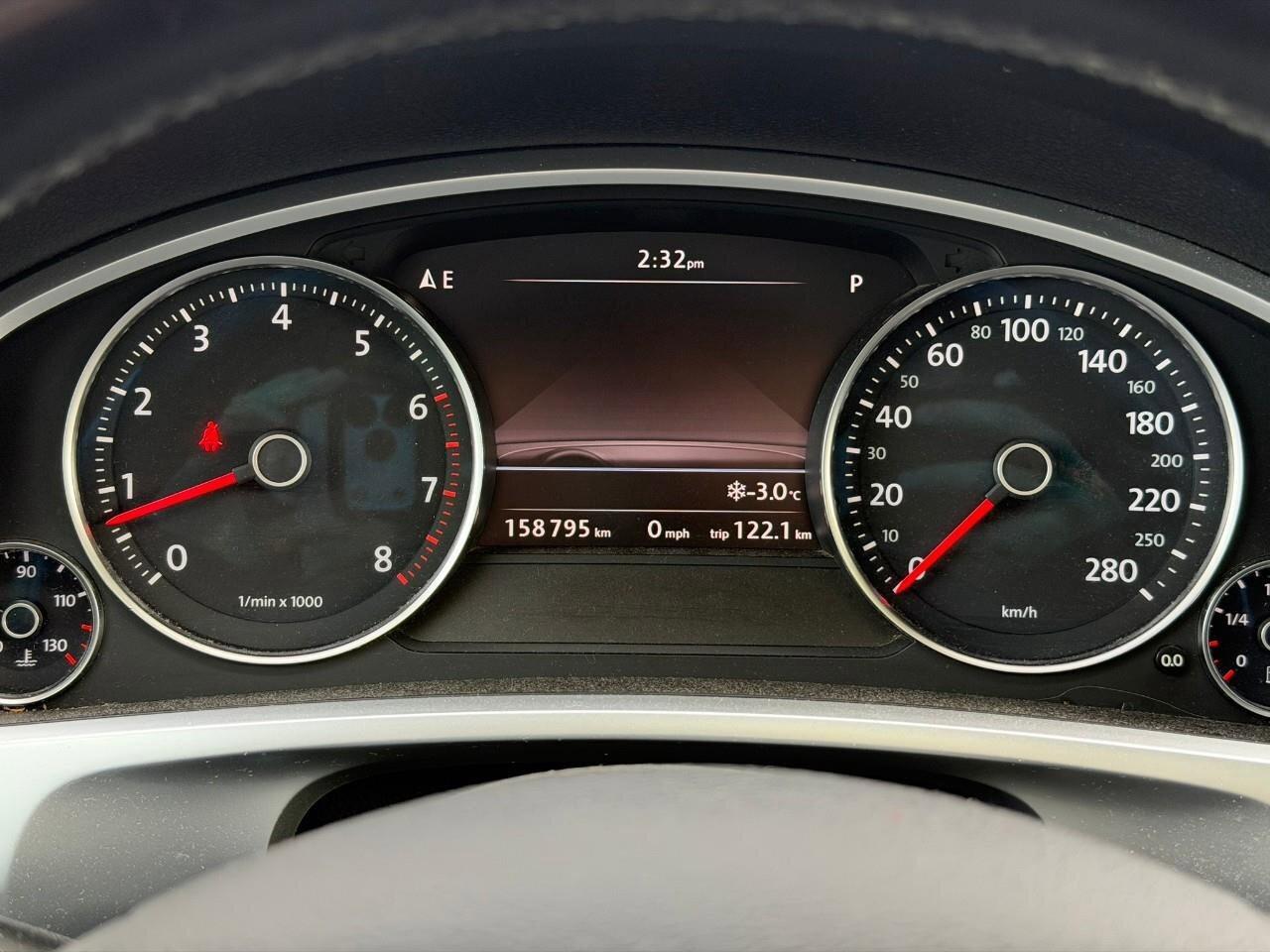 2016 Volkswagen Touareg 3.6L HighlineCERTIFIED AS-TRADED, ONE-OWNER, ACCID Photo