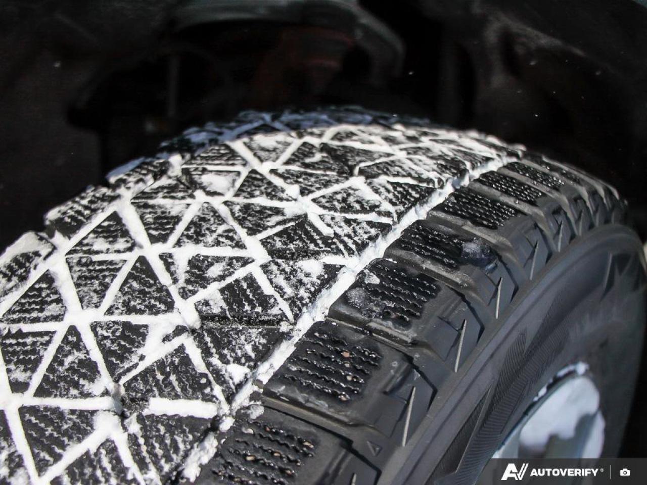 2016 Volkswagen Touareg 3.6L HighlineCERTIFIED AS-TRADED, ONE-OWNER, ACCID Photo