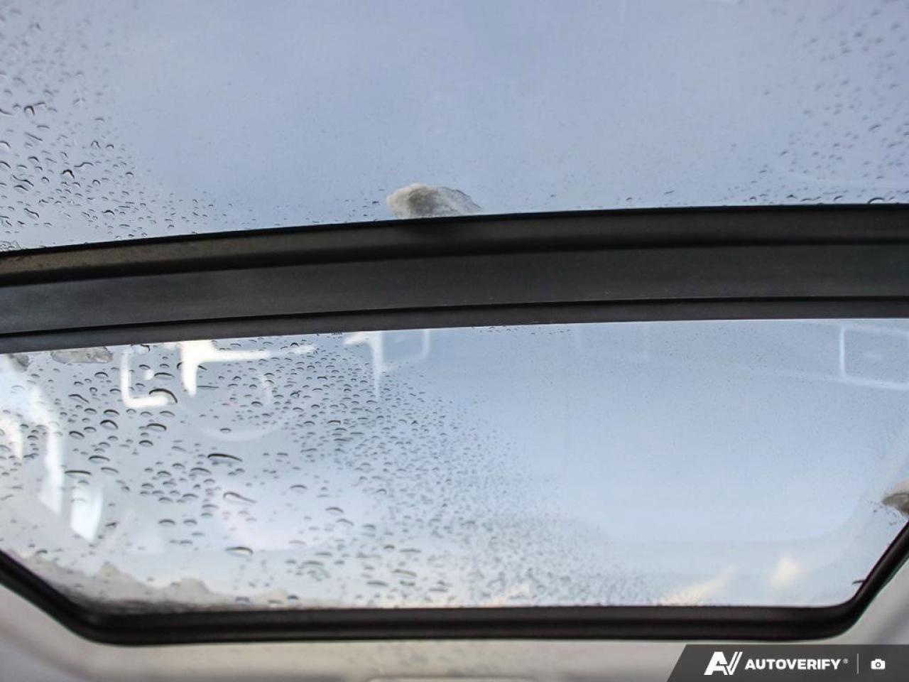 2016 Volkswagen Touareg 3.6L HighlineCERTIFIED AS-TRADED, ONE-OWNER, ACCID Photo