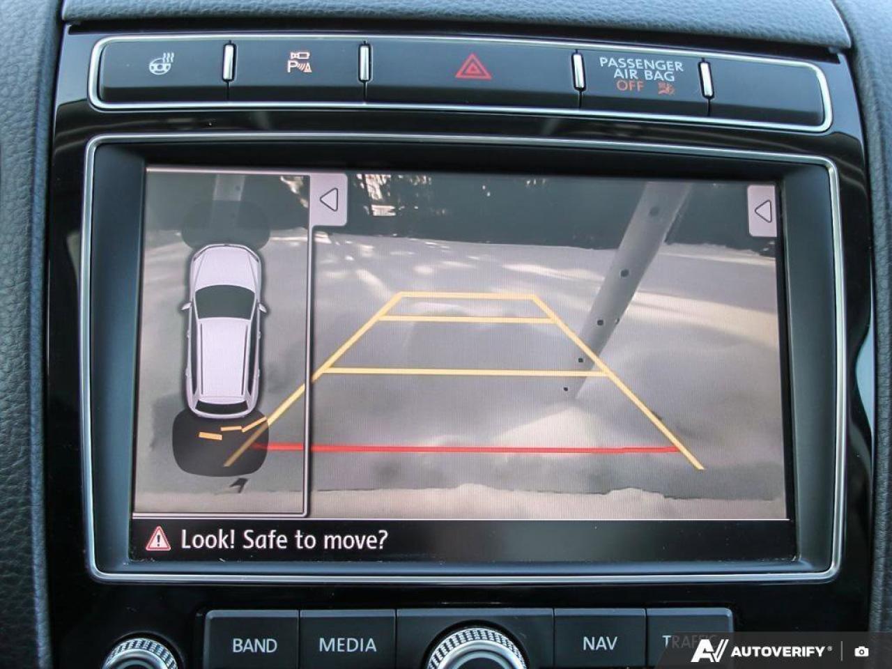 2016 Volkswagen Touareg 3.6L HighlineCERTIFIED AS-TRADED, ONE-OWNER, ACCID Photo