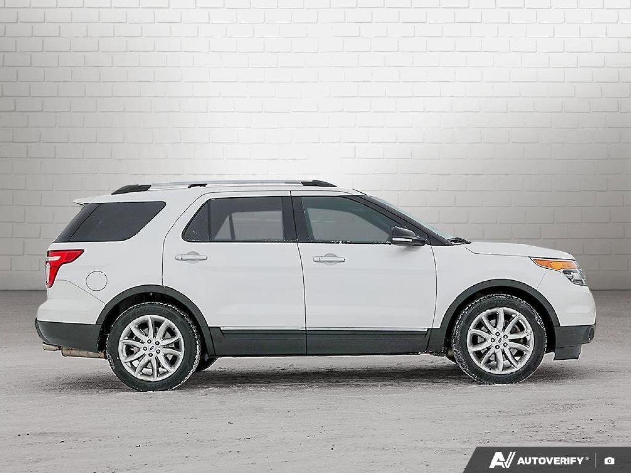 2014 Ford Explorer XLTXLT, 3.5L V6, FWD, ALLOYS, LEATHER, 7-PASSENGER Photo