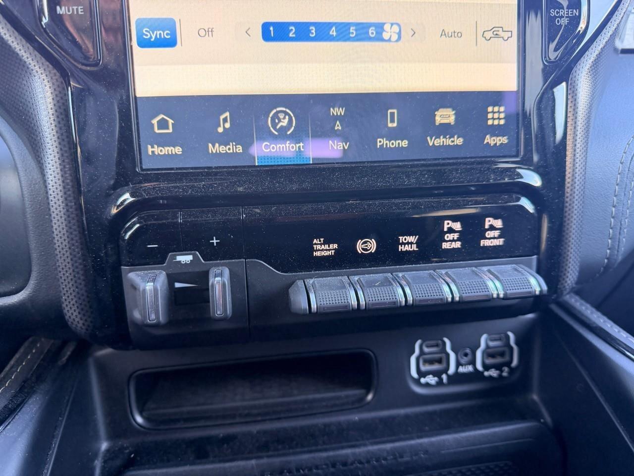 2022 RAM 2500 LimitedLIMITED, 6.7L DIESEL, CREW CAB, ALLOYS, LEA Photo