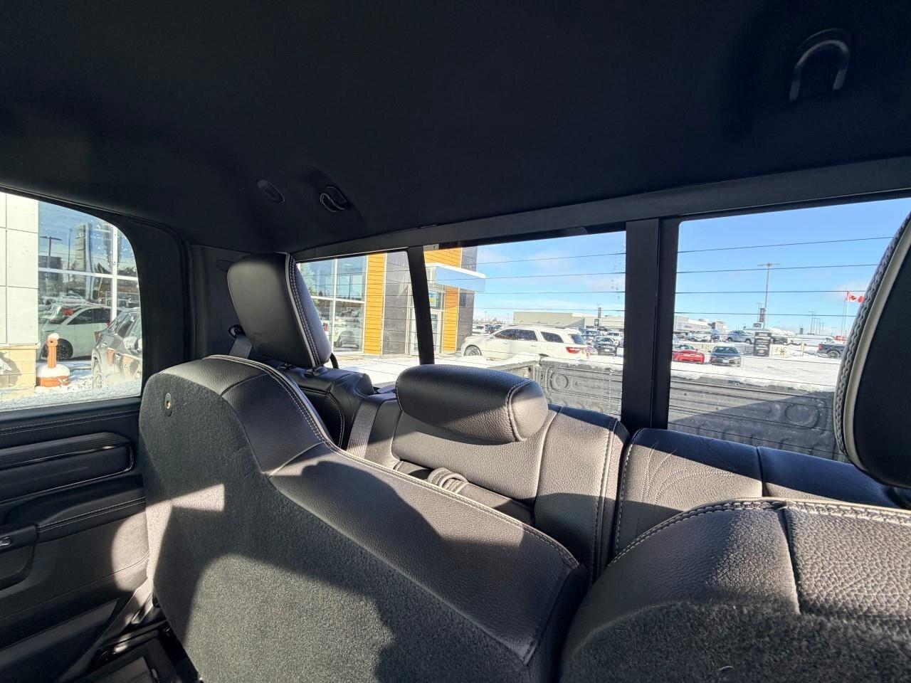 2022 RAM 2500 LimitedLIMITED, 6.7L DIESEL, CREW CAB, ALLOYS, LEA Photo