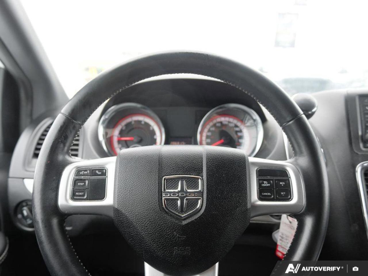 2015 Dodge Grand Caravan SE/SXTSXT, 3.6L V6, FWD, CLOTH, ALLOYS, AS-TRADED! Photo