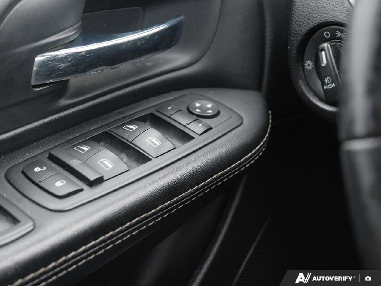 2015 Dodge Grand Caravan SE/SXTSXT, 3.6L V6, FWD, CLOTH, ALLOYS, AS-TRADED! Photo