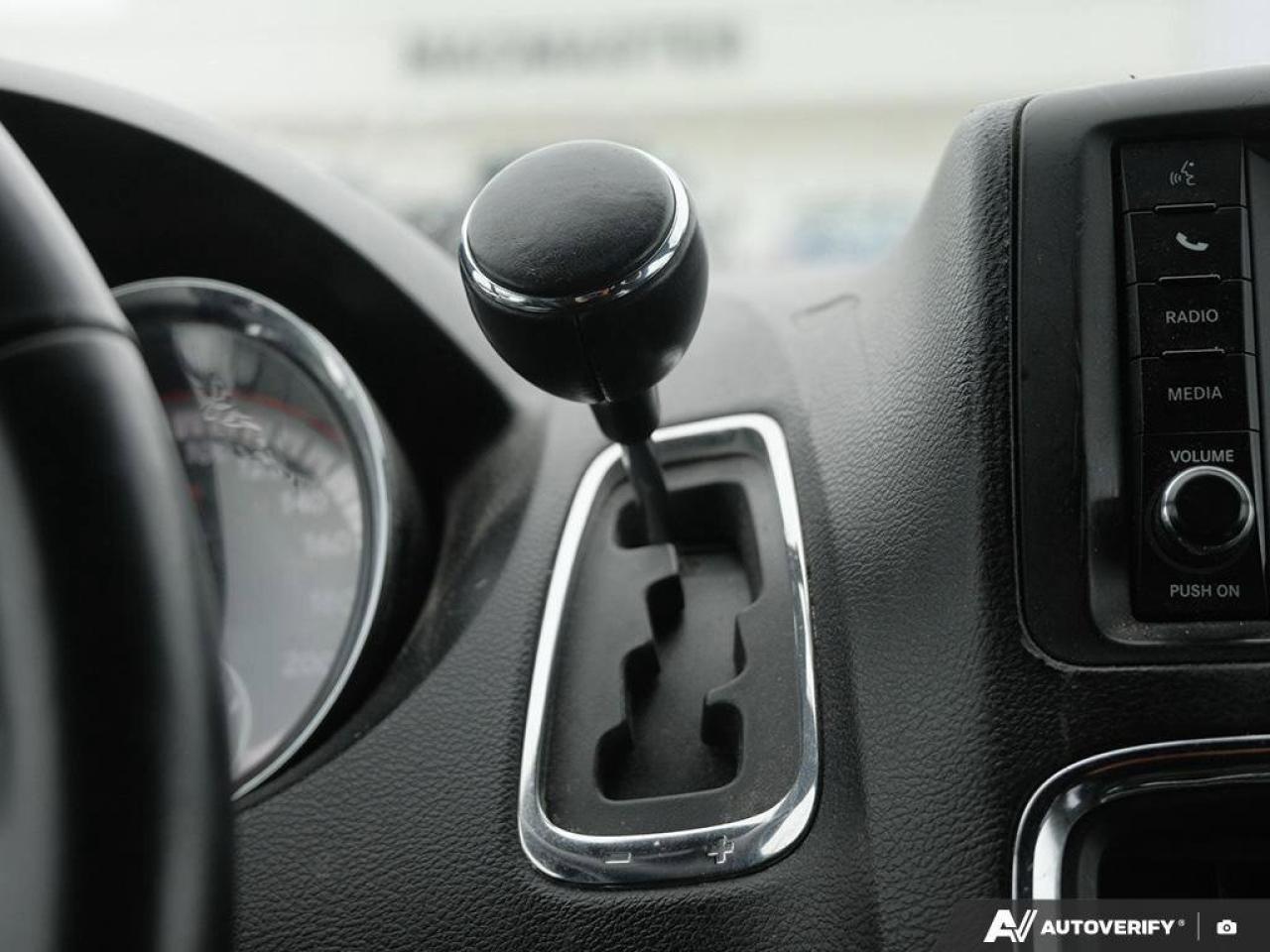 2015 Dodge Grand Caravan SE/SXTSXT, 3.6L V6, FWD, CLOTH, ALLOYS, AS-TRADED! Photo