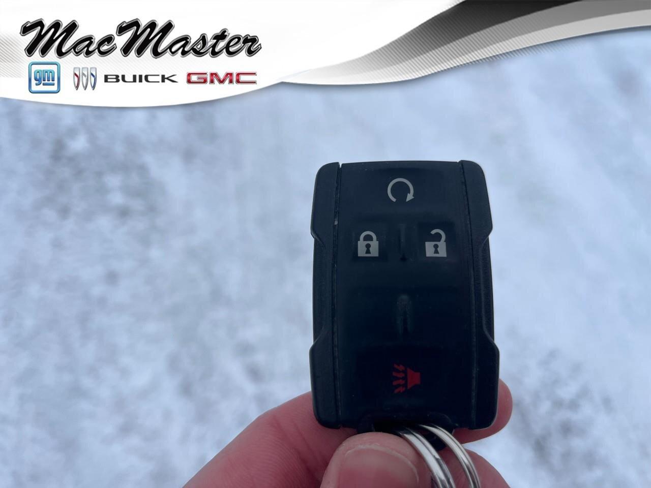 2017 GMC Sierra 1500 4WD Double Cab 143.5  SLE Photo