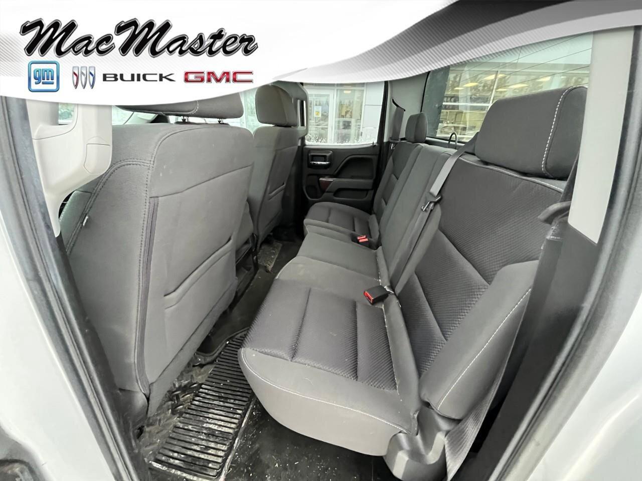 2017 GMC Sierra 1500 4WD Double Cab 143.5  SLE Photo