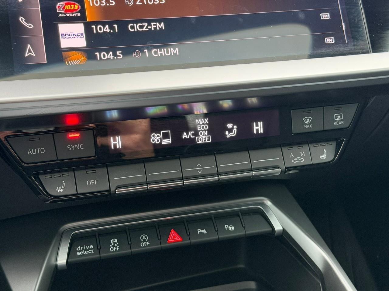 2022 Audi A3 ProgressivONE-OWNER, ACCIDENT-FREE, AWD, SUNROOF, Photo