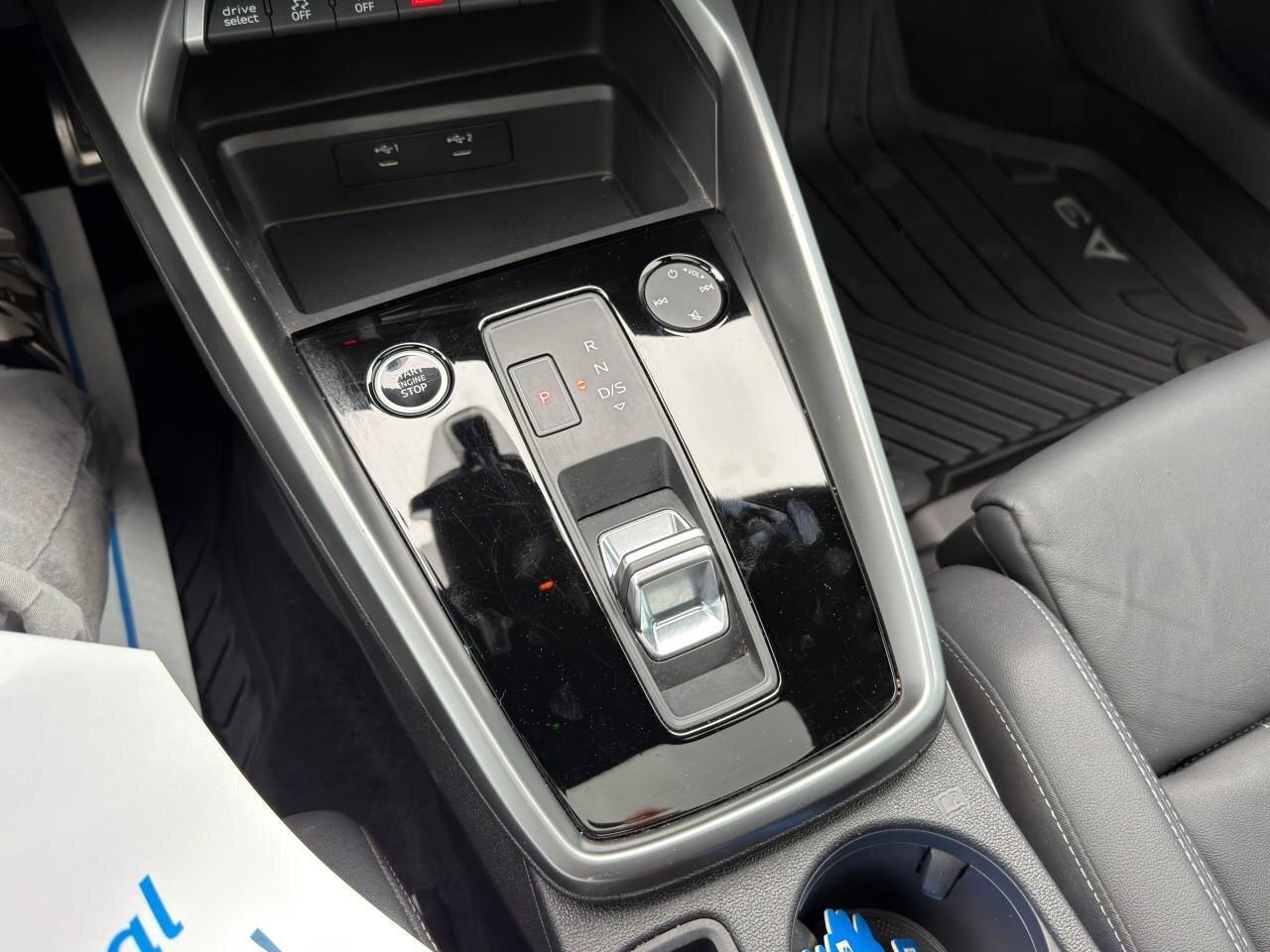 2022 Audi A3 ProgressivONE-OWNER, ACCIDENT-FREE, AWD, SUNROOF, Photo