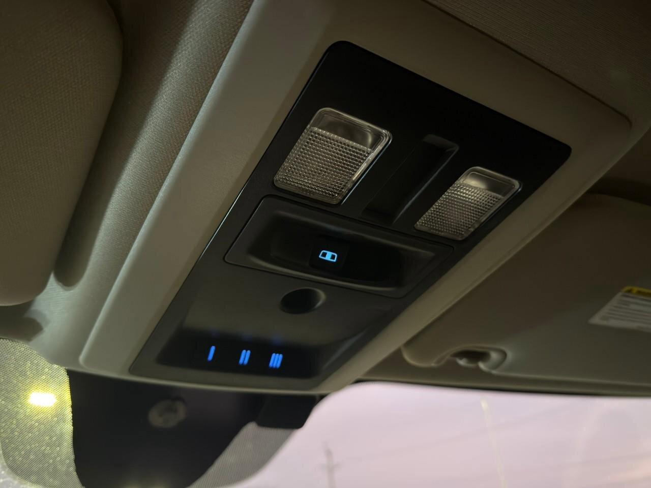 2017 RAM 1500 4WD Crew Cab 140.5  Big Horn Photo