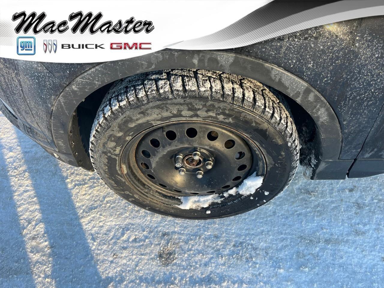 2019 Ford Escape SEL 4WD Photo2