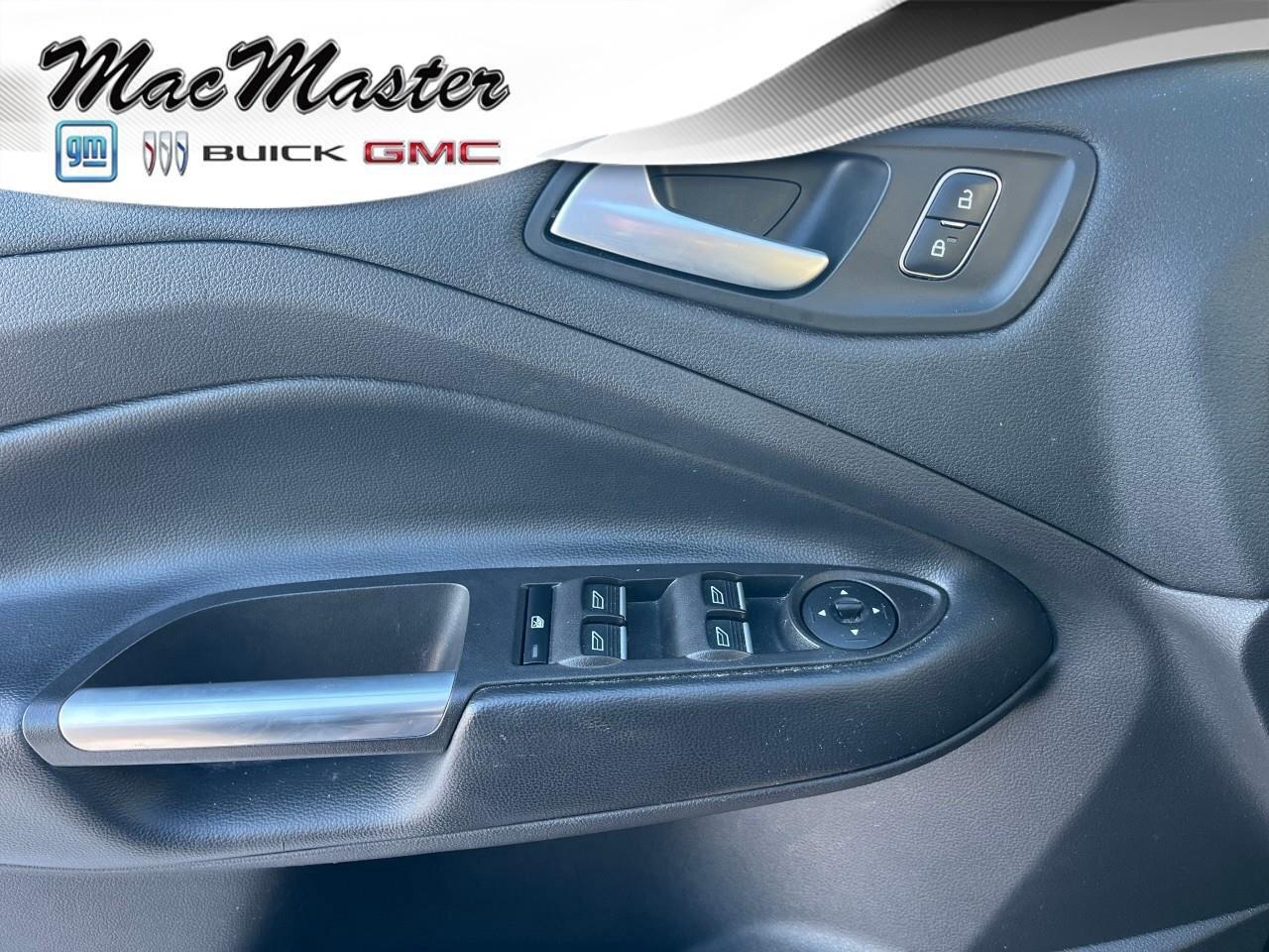 2019 Ford Escape SEL 4WD Photo