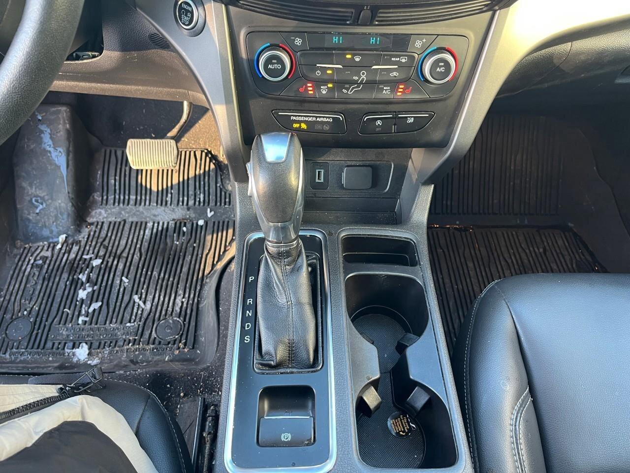 2019 Ford Escape SELSEL, 1.5 L 4 CYLINDER, AWD, ALLOYS, SNOWS, LOW Photo