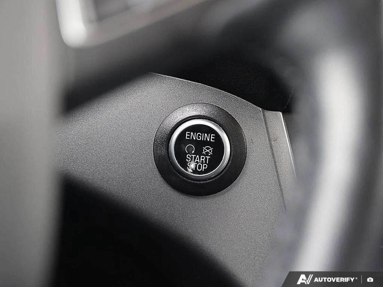 2019 Ford Escape SELSEL, 1.5 L 4 CYLINDER, AWD, ALLOYS, SNOWS, LOW Photo