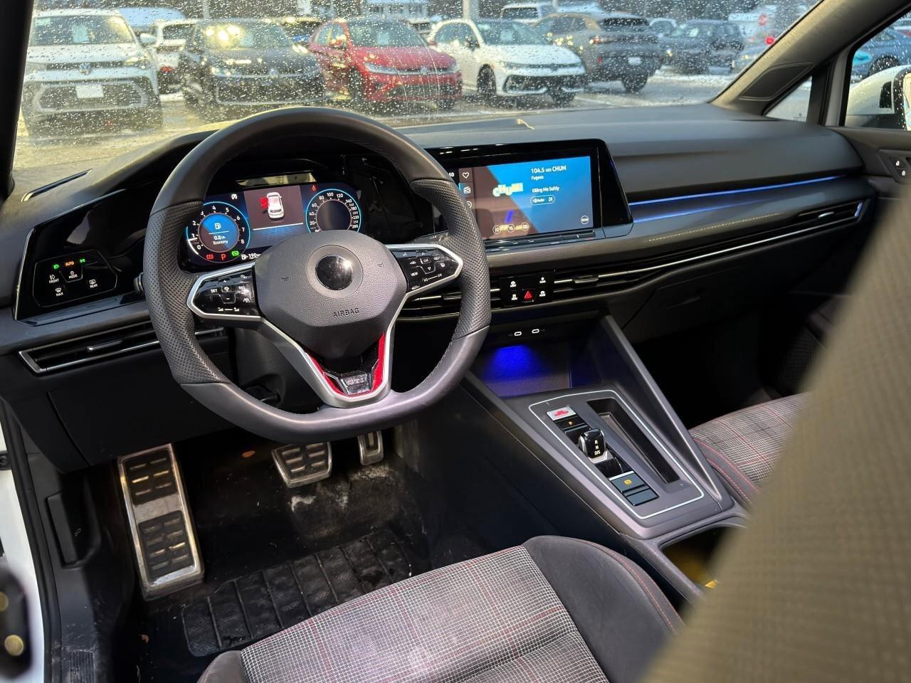 2022 Volkswagen Golf GTI PerformanceCERTIFIED, CLOTH PACK, CARPLAY, LIMITED Photo