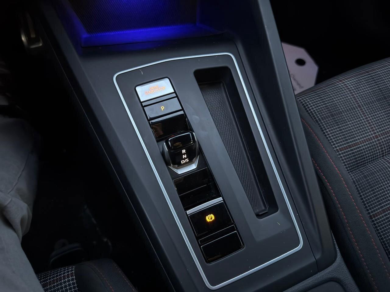 2022 Volkswagen Golf GTI PerformanceCERTIFIED, CLOTH PACK, CARPLAY, LIMITED Photo