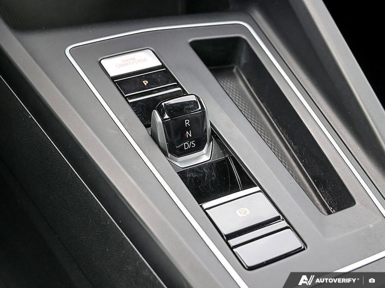 2022 Volkswagen Golf GTI PerformanceCERTIFIED, CLOTH PACK, CARPLAY, LIMITED Photo