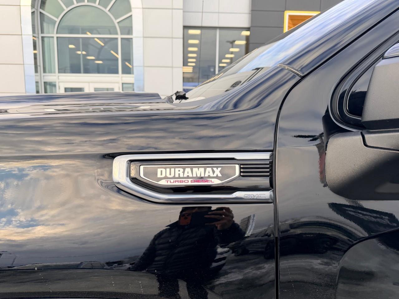 2025 GMC Sierra 1500 4WD Crew Cab 147  AT4 Photo