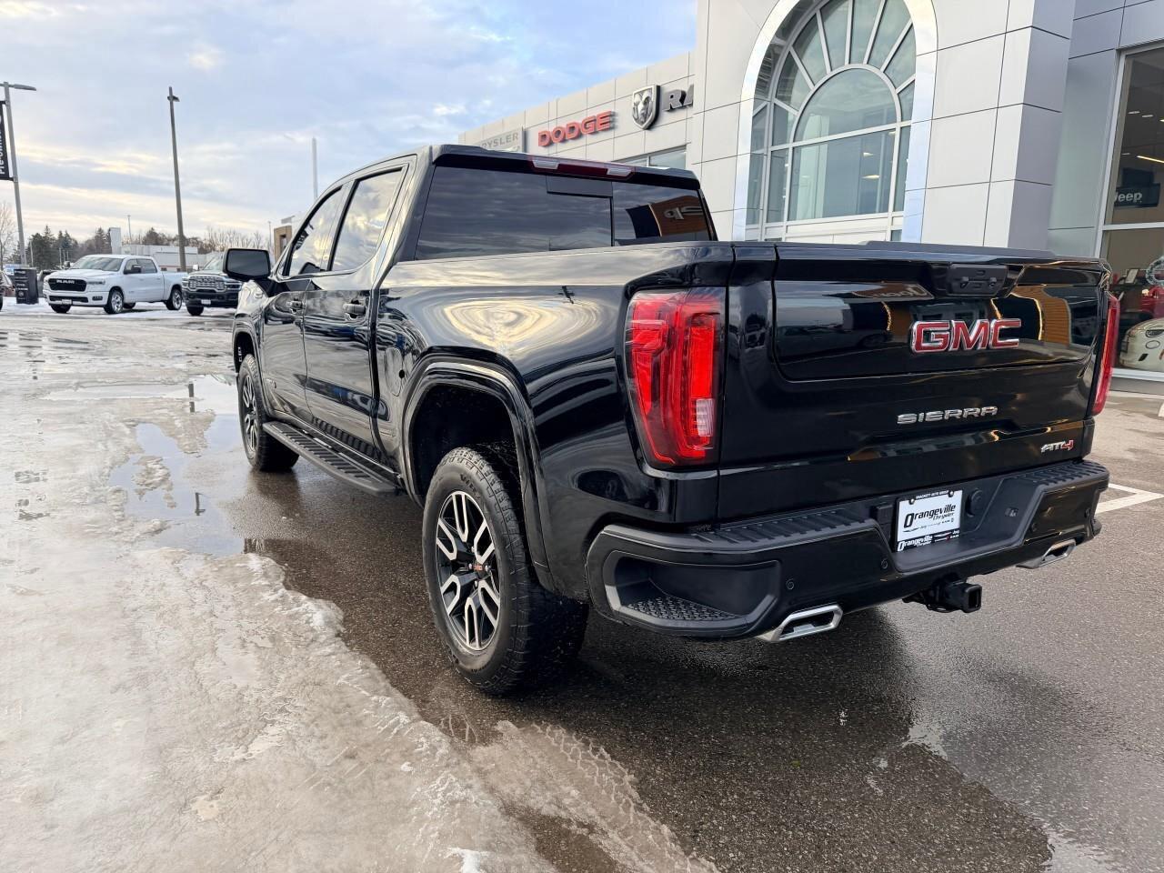 2025 GMC Sierra 1500 4WD Crew Cab 147  AT4 Photo