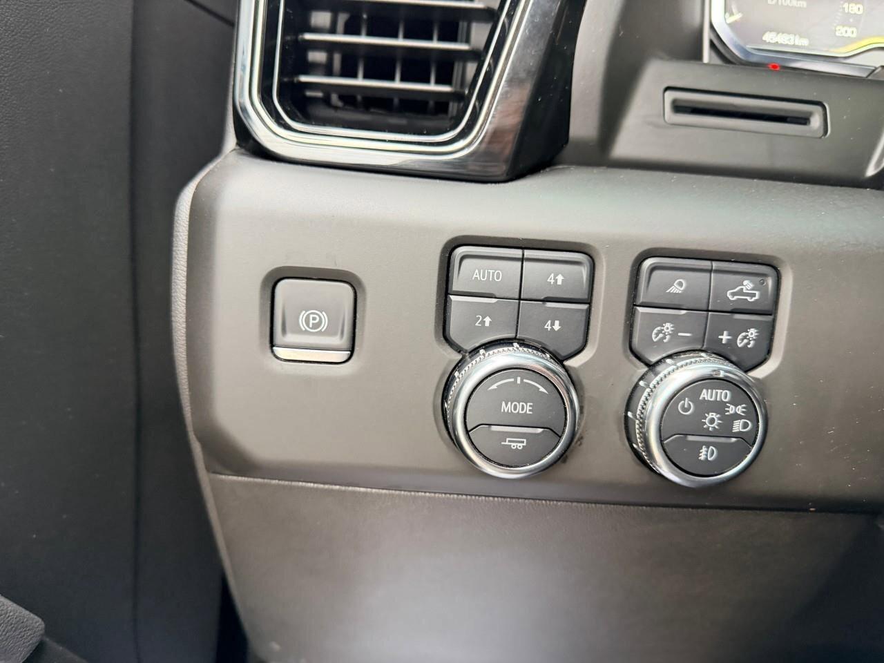 2025 GMC Sierra 1500 4WD Crew Cab 147  AT4 Photo