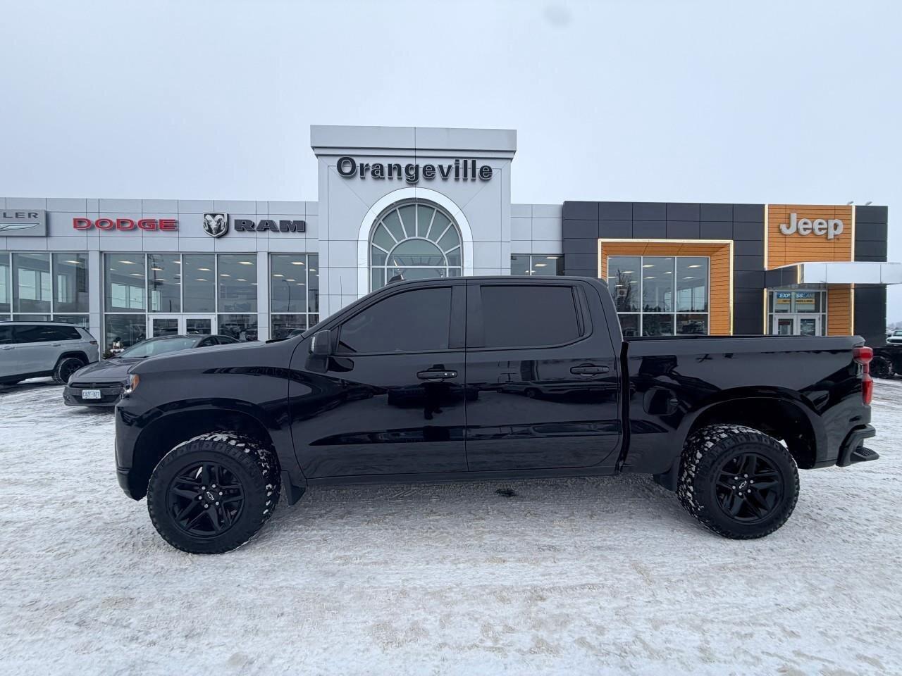 2021 Chevrolet Silverado 1500 LT Trail BossLT TRAIL BOSS, 5.3L V8, 2 FACTORY LIF Photo3