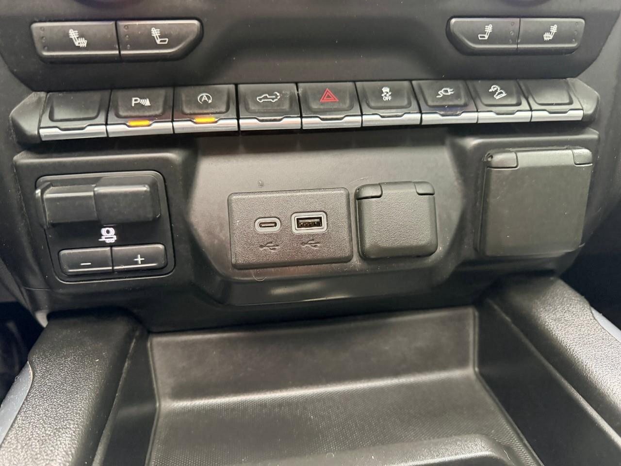 2021 Chevrolet Silverado 1500 LT Trail BossLT TRAIL BOSS, 5.3L V8, 2 FACTORY LIF Photo